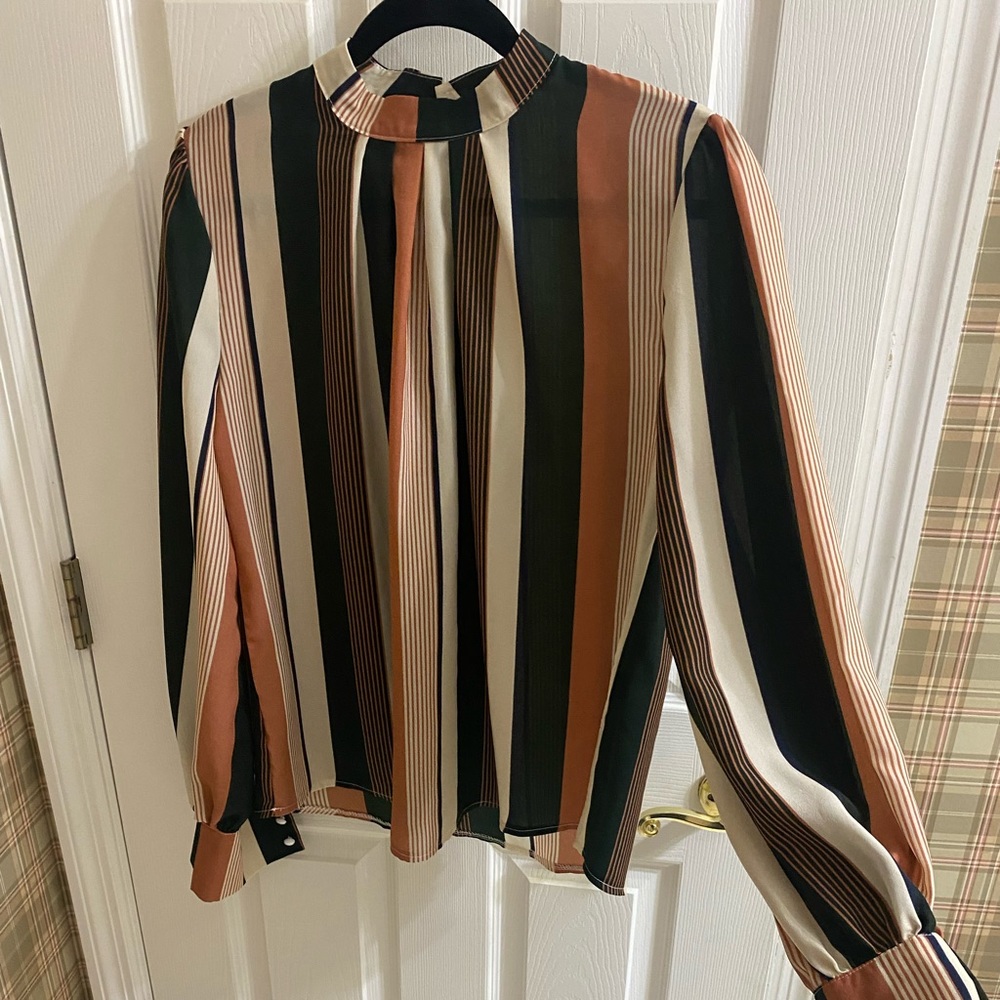 Longsleeved striped business shirt